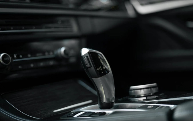 BMW Seria 5 cena 71900 przebieg: 203000, rok produkcji 2013 z Siedlce małe 301